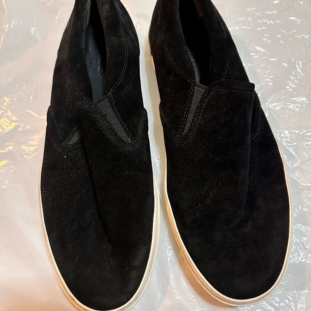 Vince Black Loafers Sleek Slip-Ons